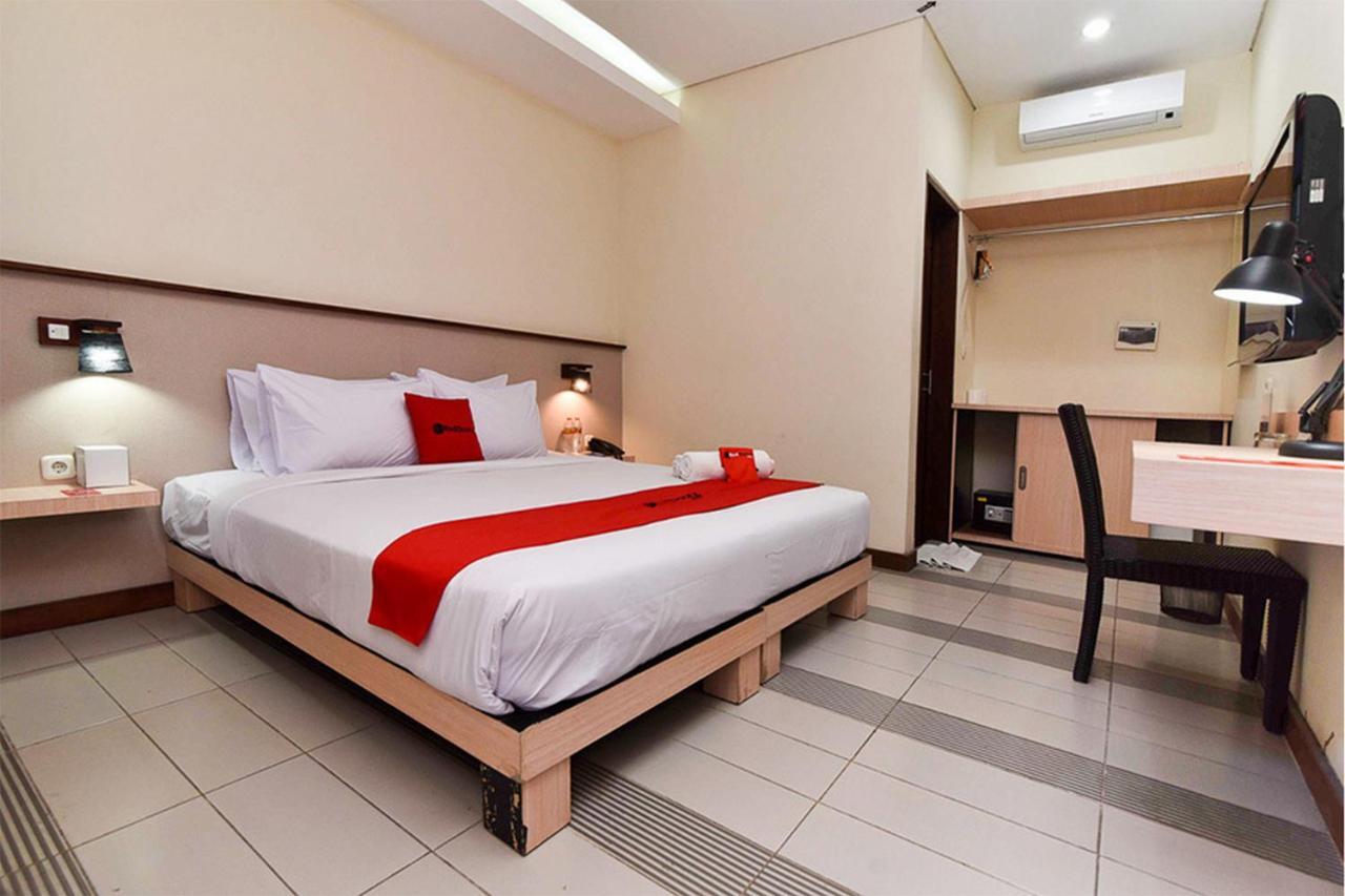 Reddoorz Near Legian Street Hotel Ngoại thất bức ảnh