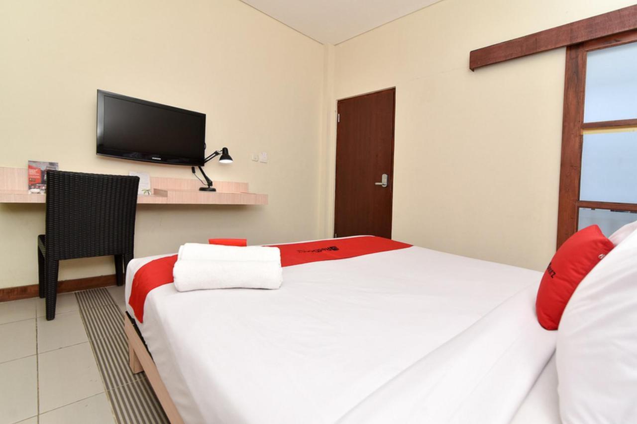 Reddoorz Near Legian Street Hotel Ngoại thất bức ảnh