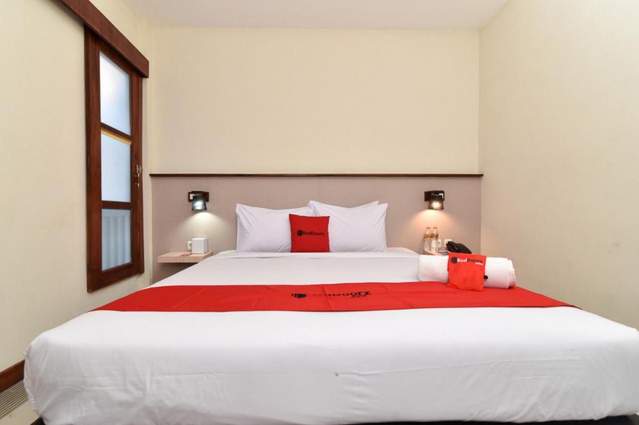 Reddoorz Near Legian Street Hotel Ngoại thất bức ảnh
